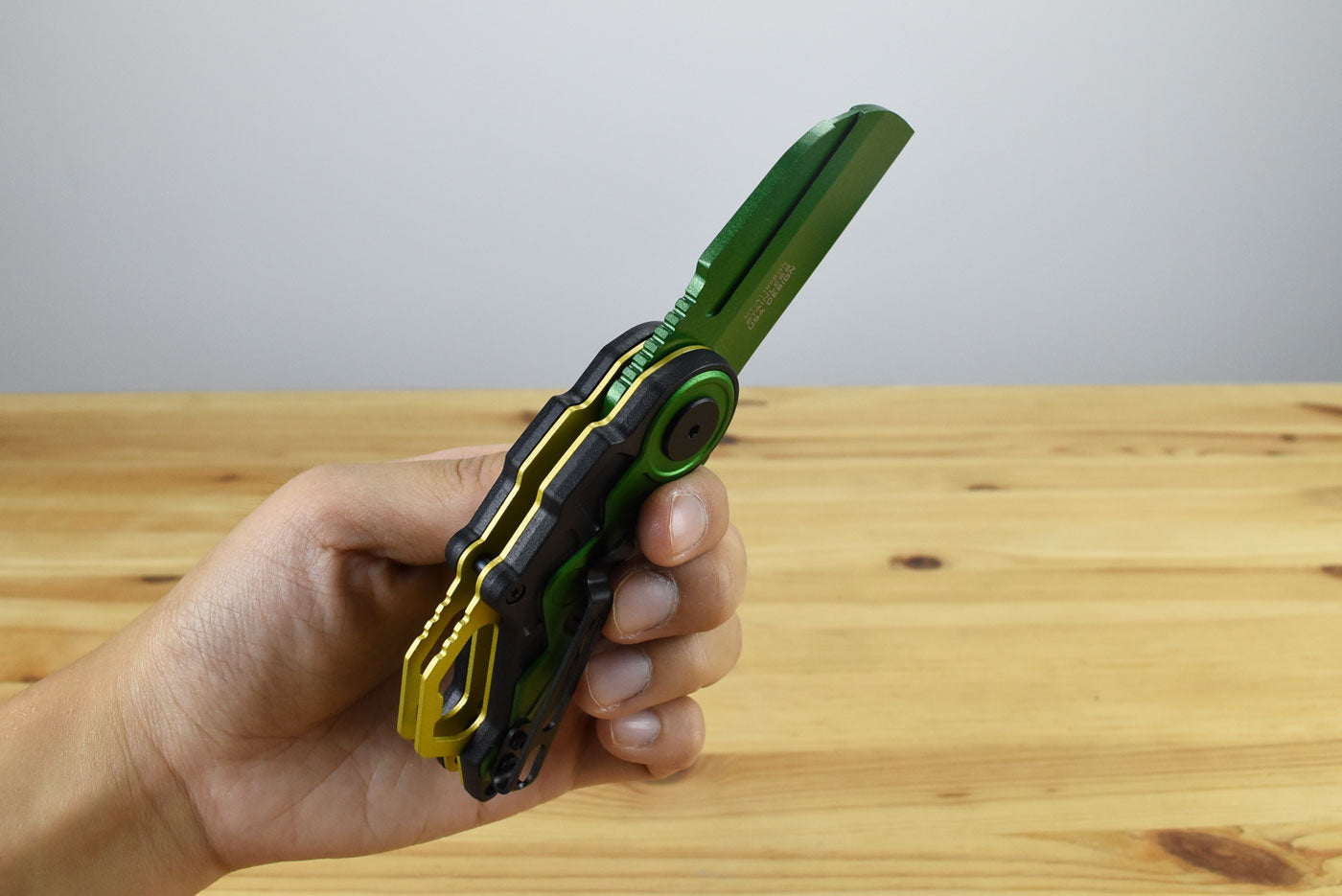 MTech MTA1199 Linerlock Assisted Folding Blade (Green)