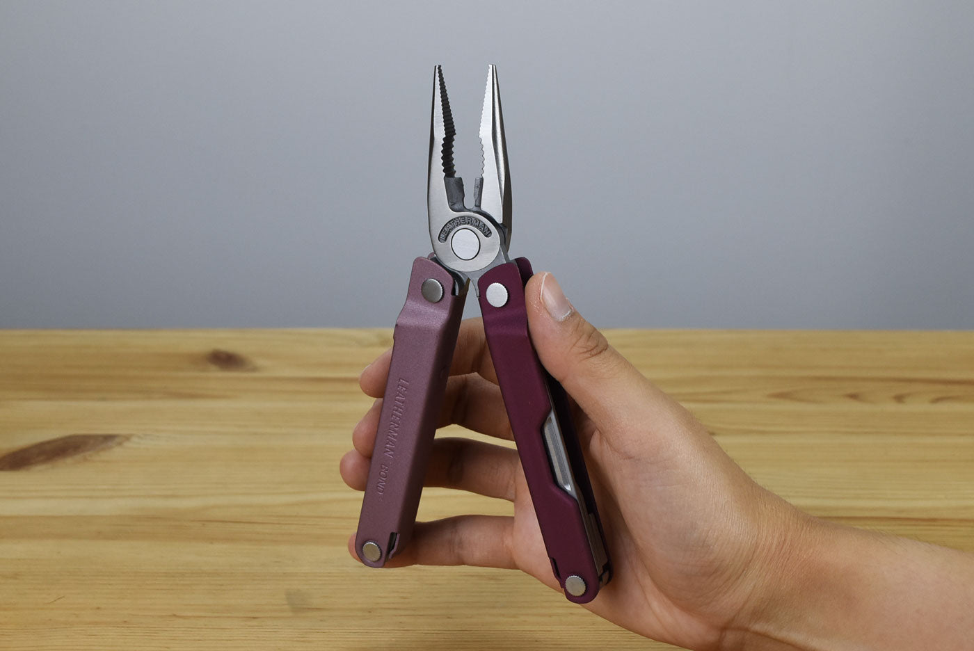 Leatherman Bond Multitool (Heathered Cranberry Cerakote Handle)