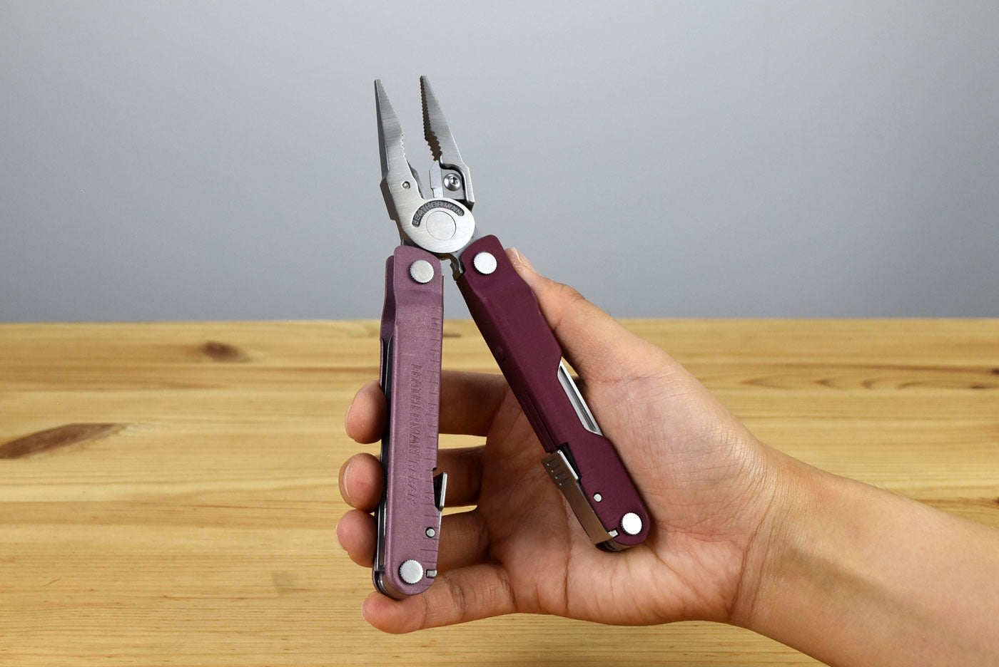 Leatherman Rebar Multitool (Heathered Cranberry Cerakote Handle)
