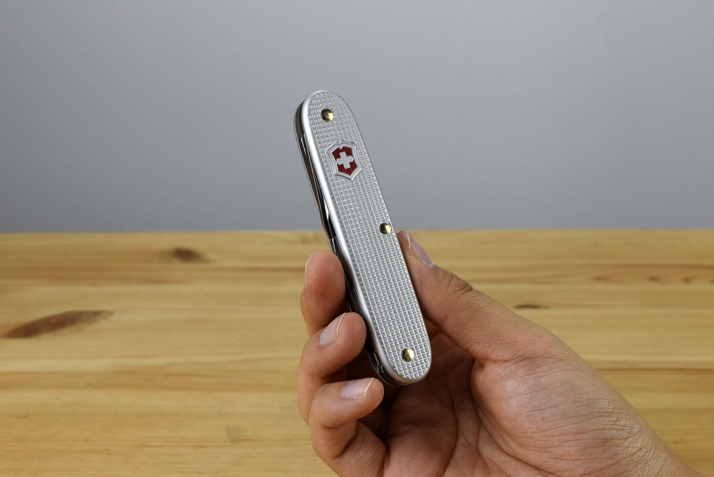 Victorinox Companion Slim Alox Multitool Pocket Knife 0.8170.26 (Silver)