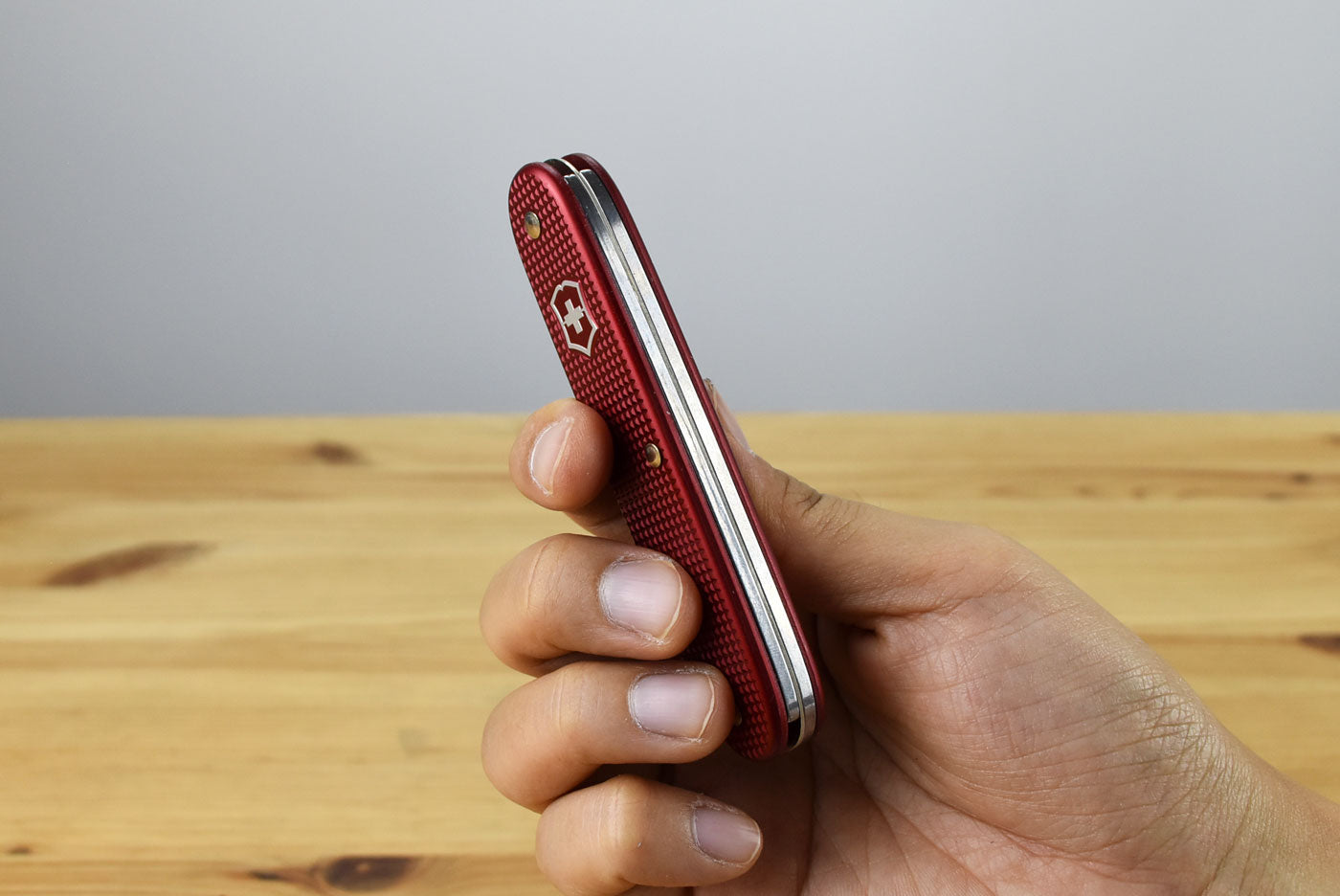 Victorinox Companion Slim Alox Multitool Pocket Knife 0.8170.20 (Red)
