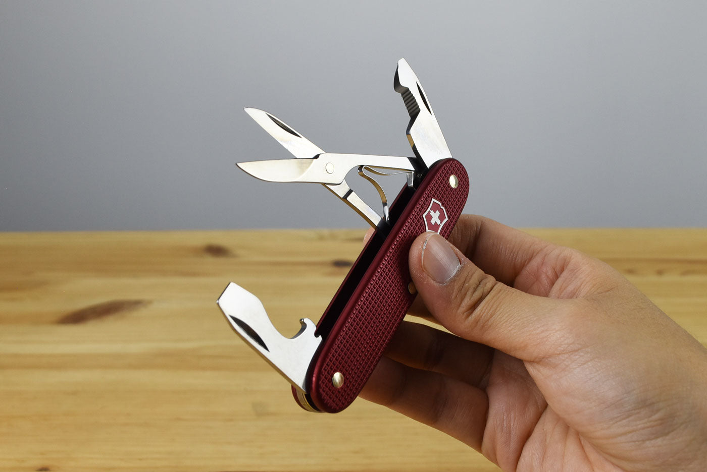 Victorinox Companion Slim Alox Multitool Pocket Knife 0.8170.20 (Red)