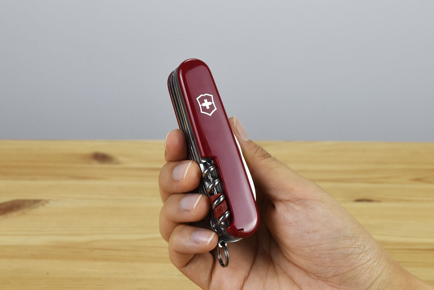 Victorinox Huntsman Year of the Horse 2026 Multitool 1.3714.E15