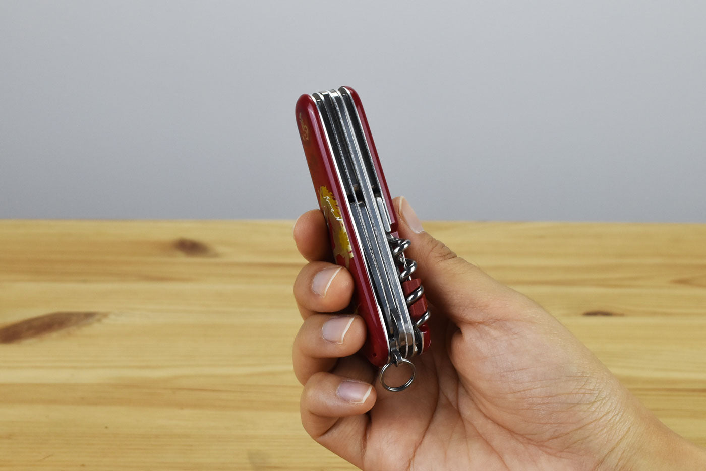 Victorinox Huntsman Year of the Horse 2026 Multitool 1.3714.E15