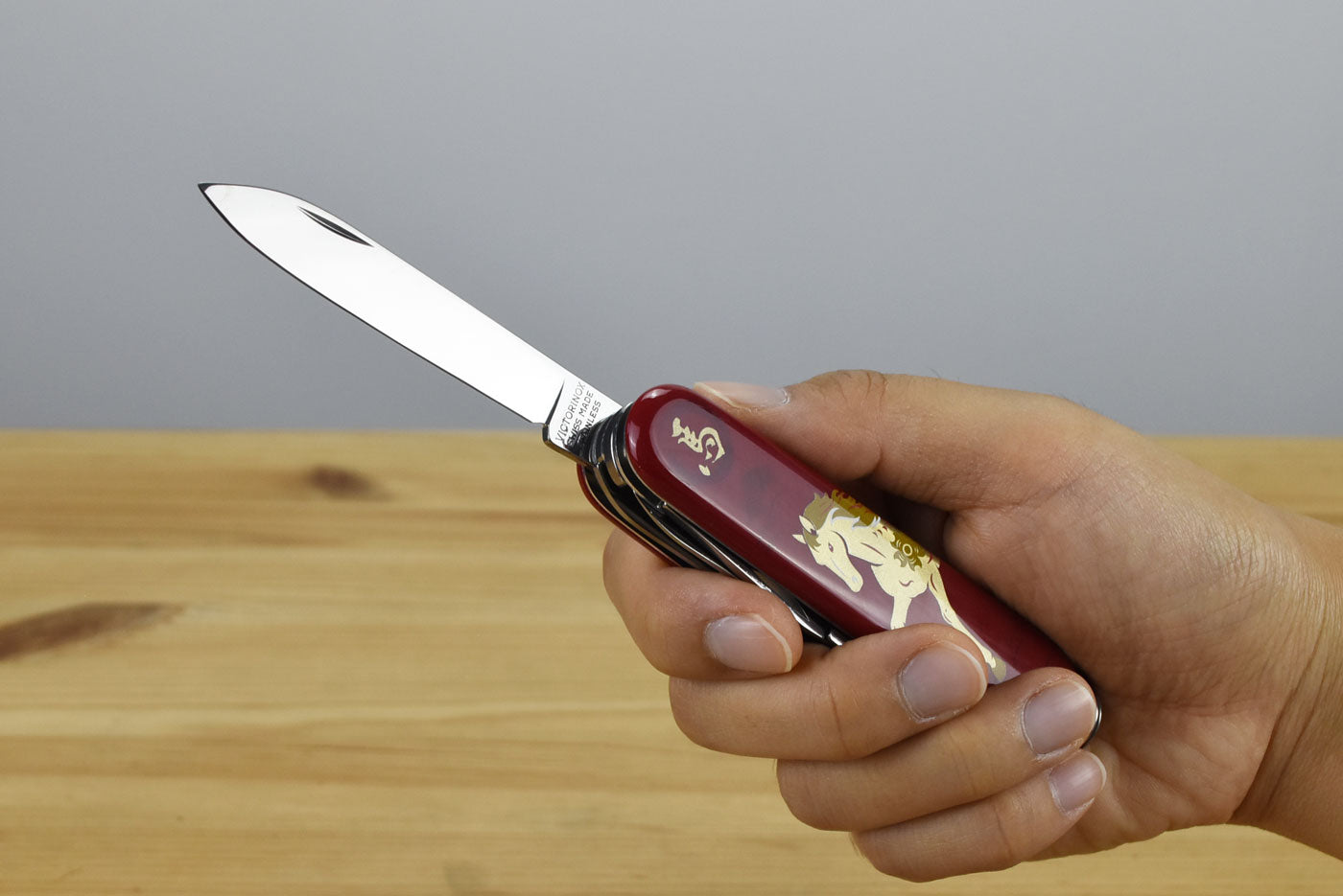 Victorinox Huntsman Year of the Horse 2026 Multitool 1.3714.E15