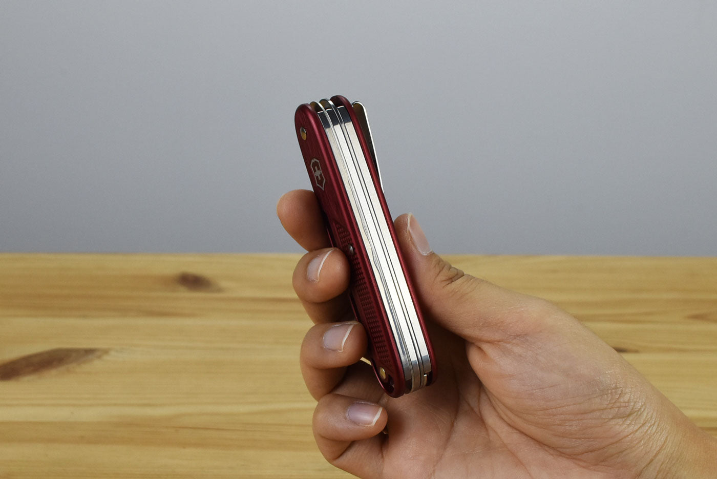 Victorinox Synergy X Alox Multitool Pocket Knife 0.8226.20 (Red)