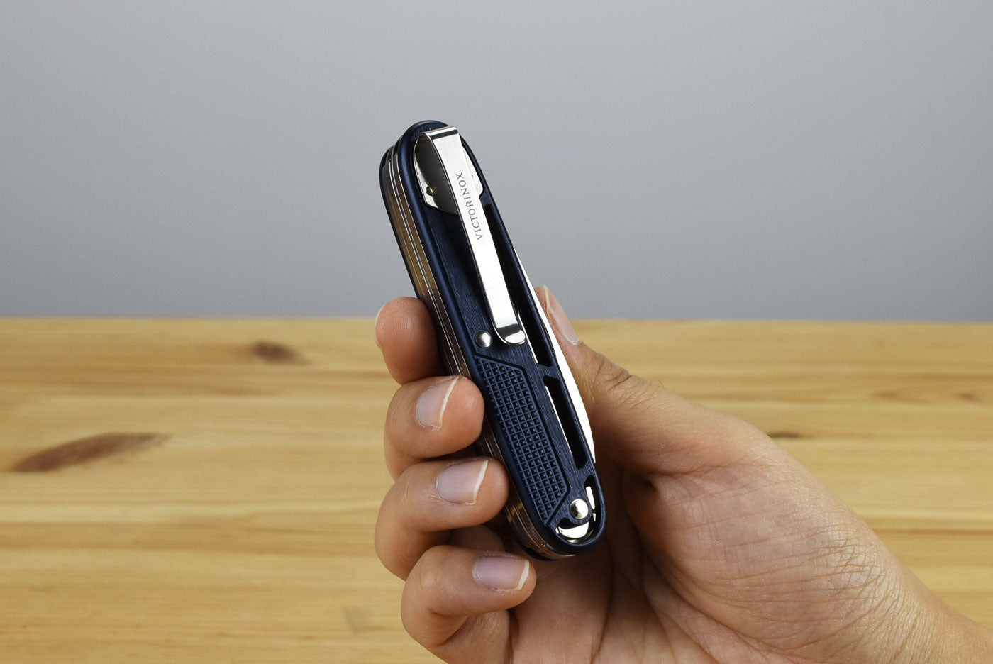 Victorinox Synergy X Alox Multitool Pocket Knife 0.8226.22 (Dark Blue)