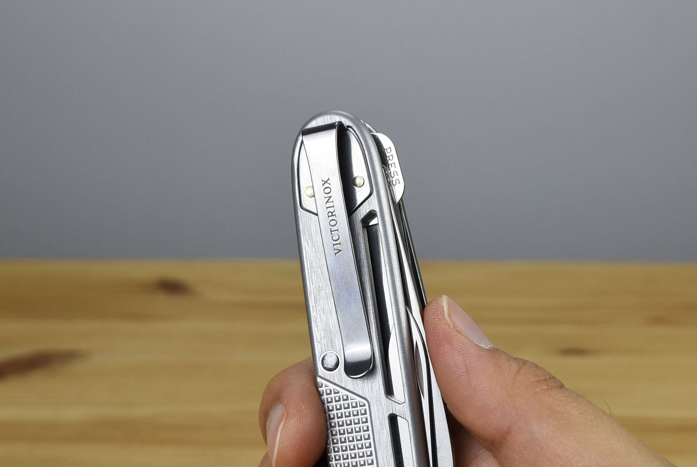 Victorinox Synergy X Alox Multitool Pocket Knife 0.8226.26 (Silver)