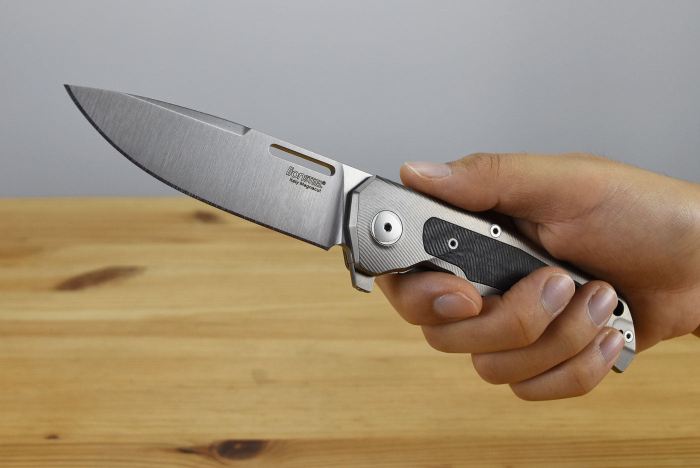 LionSteel Q4ttro Folding Knife (Gray Titanium Handle)
