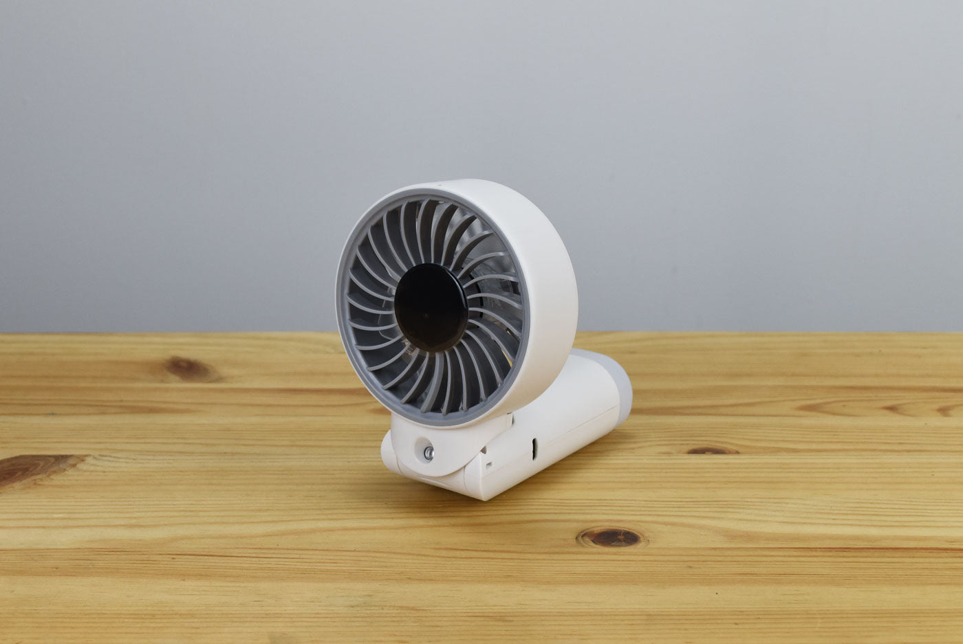Nitecore izzCool 30 Portable Foldable Air Conditioner Fan