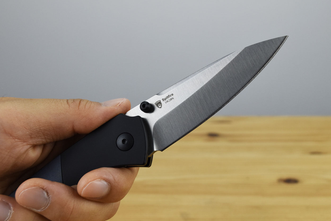 Kizer V3690A2 Spitfire 14C28N