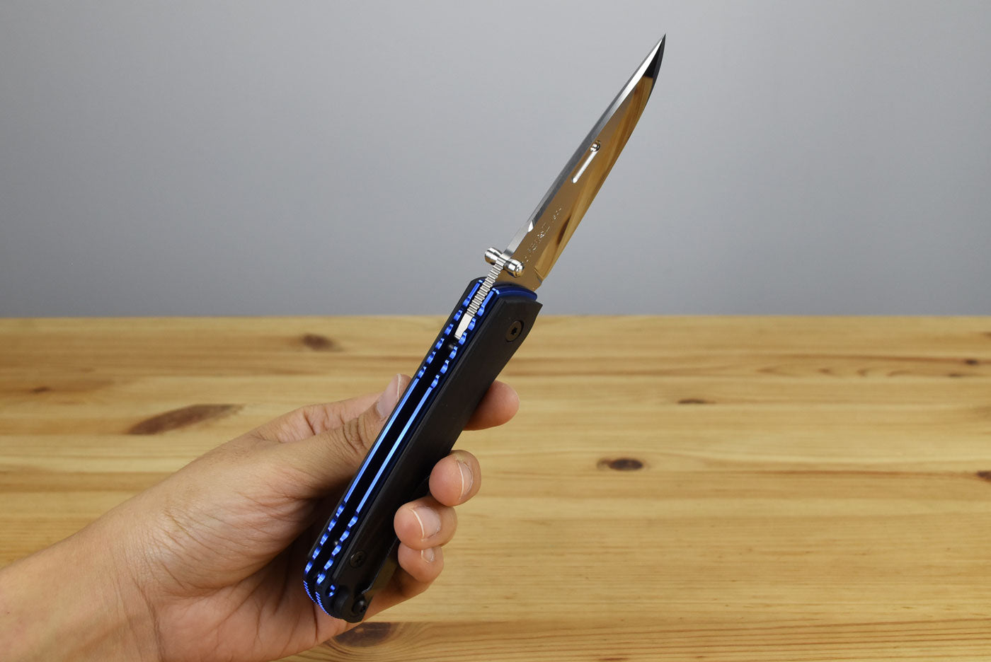 Rockstead HIGO II X-CF-ZDP (BL) Folding Knife (Carbon Fiber Handle)