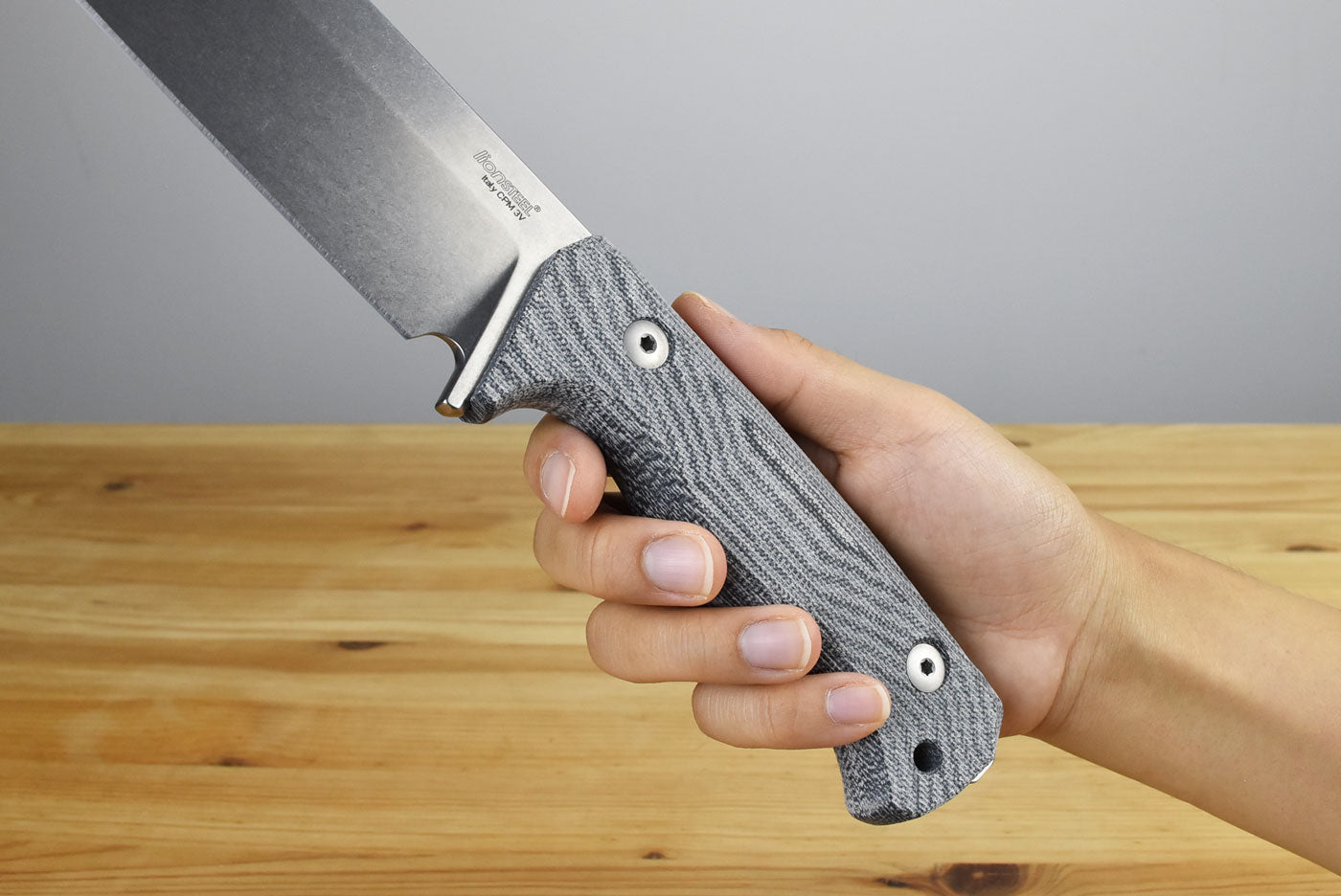 LionSteel T6 (Black Micarta Handle)