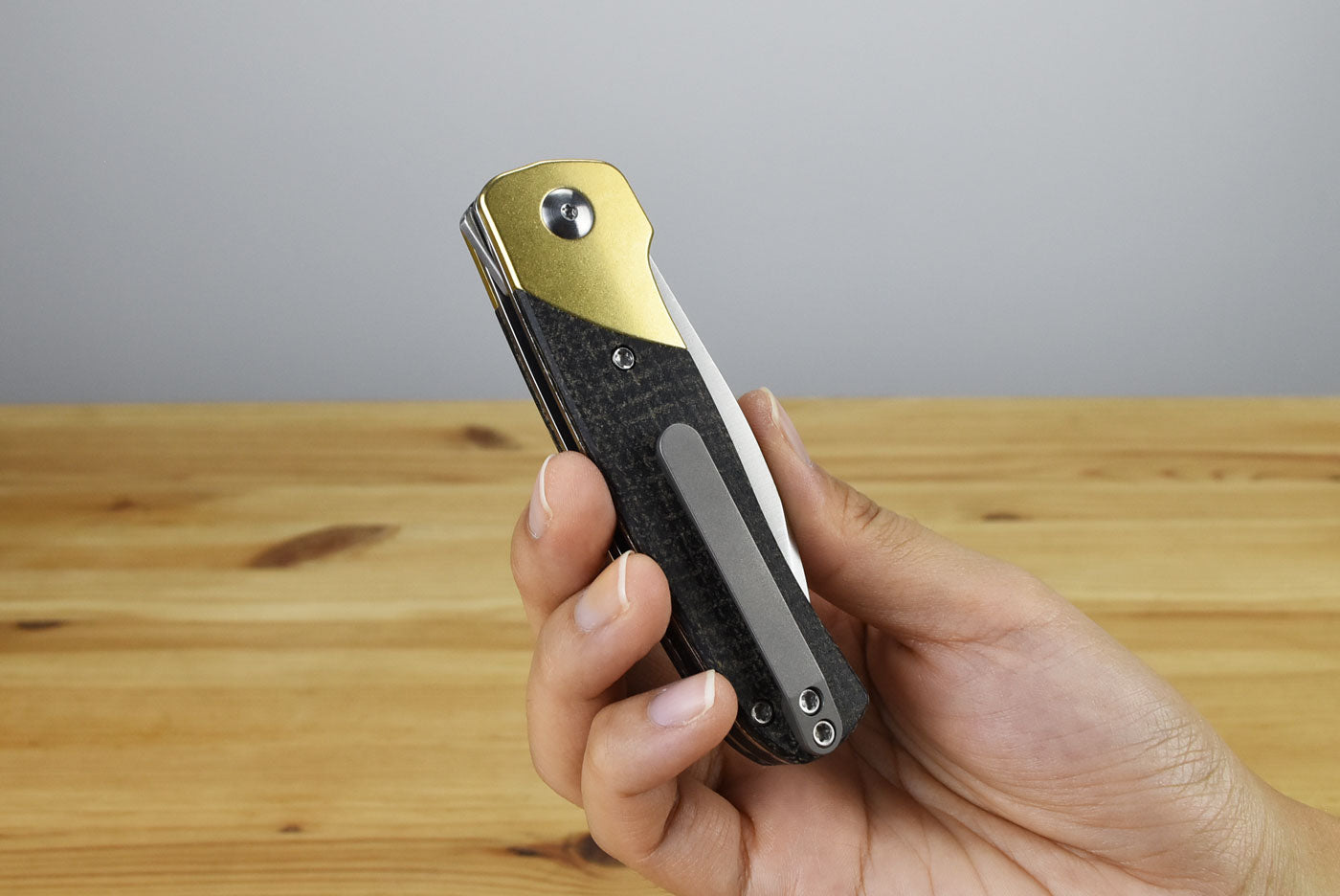 Kizer V3661C1 Gavel