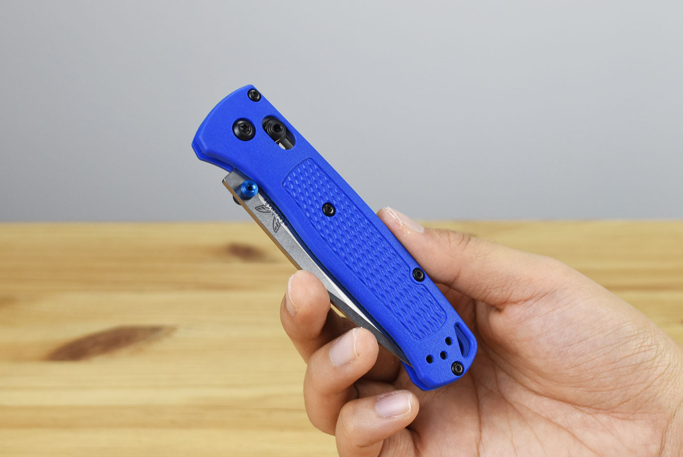 Benchmade 535 Bugout Folding Knife (Blue Grivory Handle)