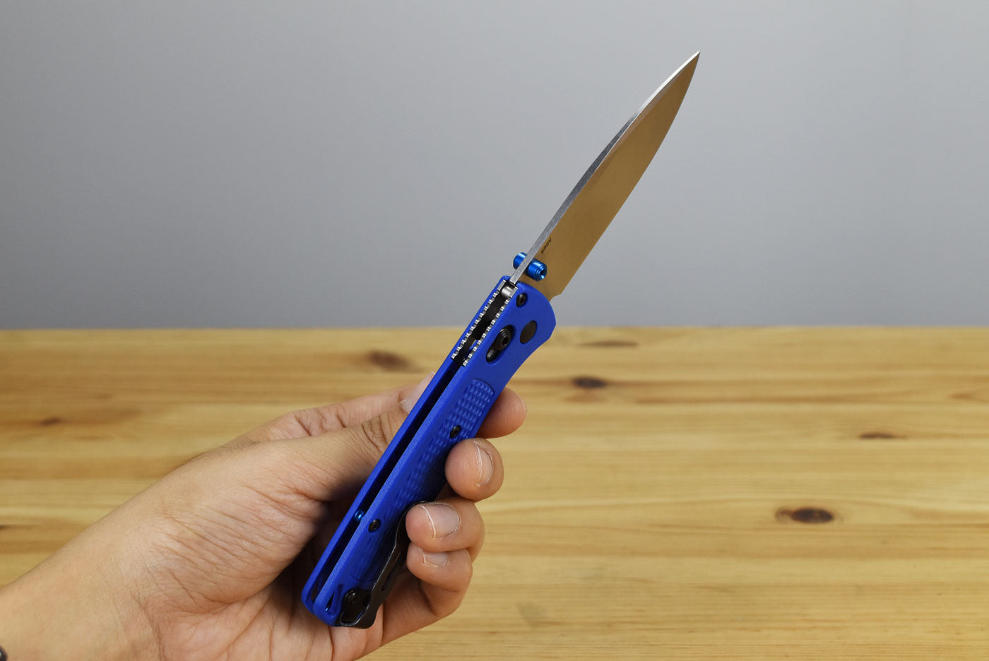 Benchmade 535 Bugout Folding Knife (Blue Grivory Handle)