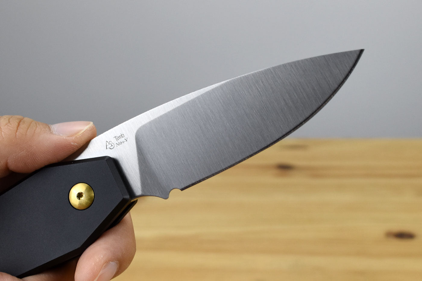 Kizer V3692A2 Tomb Nitro-V