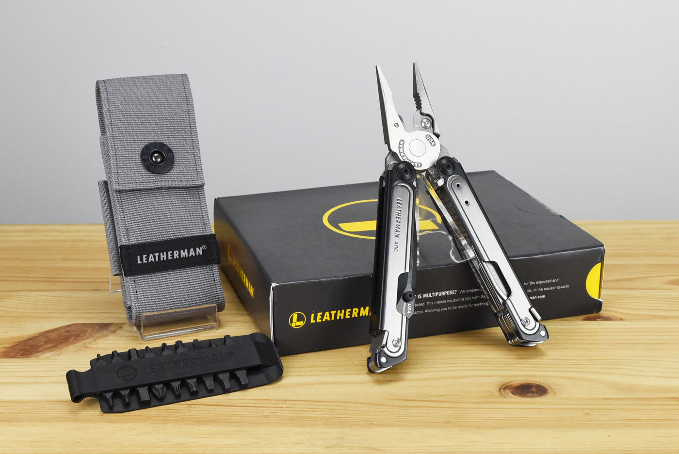 Leatherman ARC Multitool (Silver/Black Steel Handle)