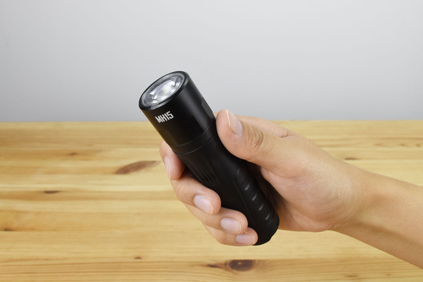 Nitecore MH15 2-In-1 Rechargeable Power Bank Flashlight (2000 Lumens)