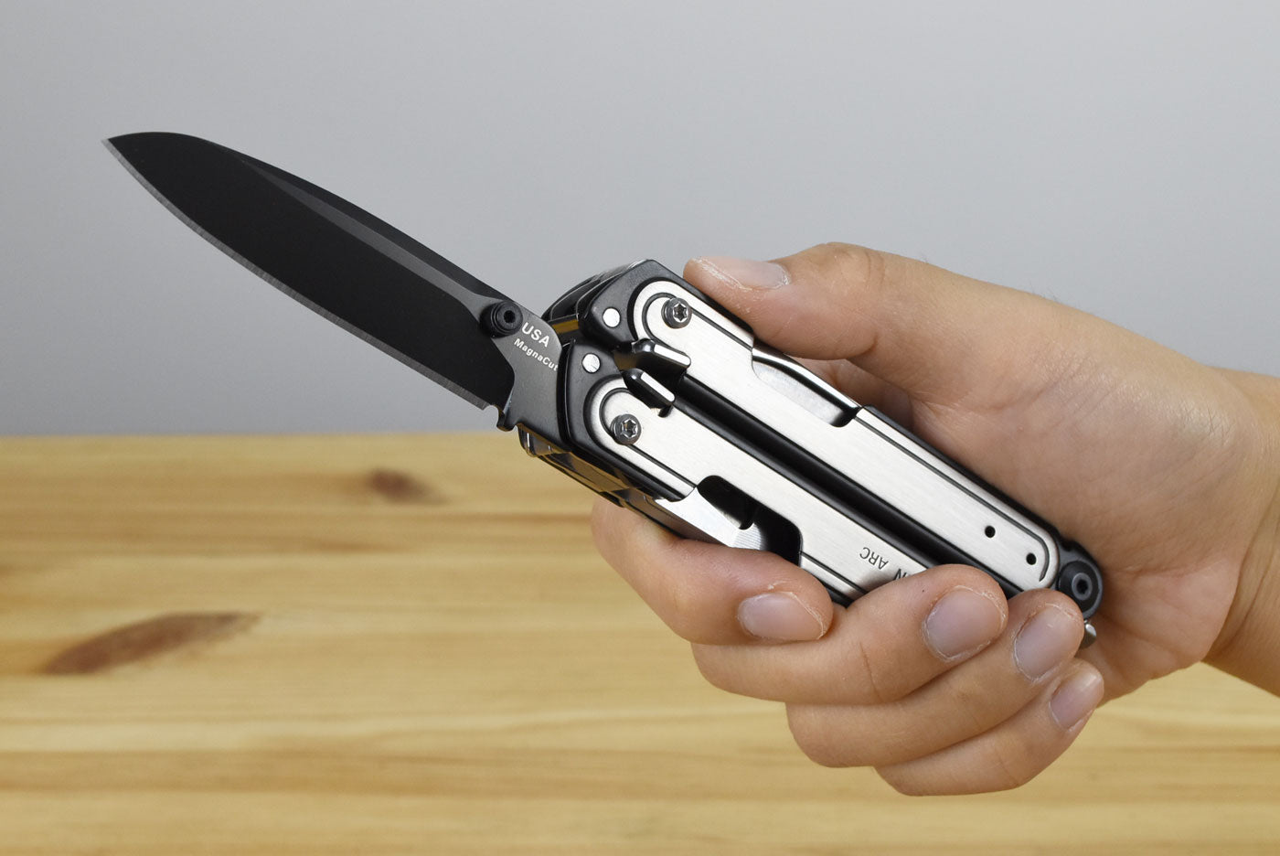 Leatherman ARC Multitool (Silver/Black Steel Handle)