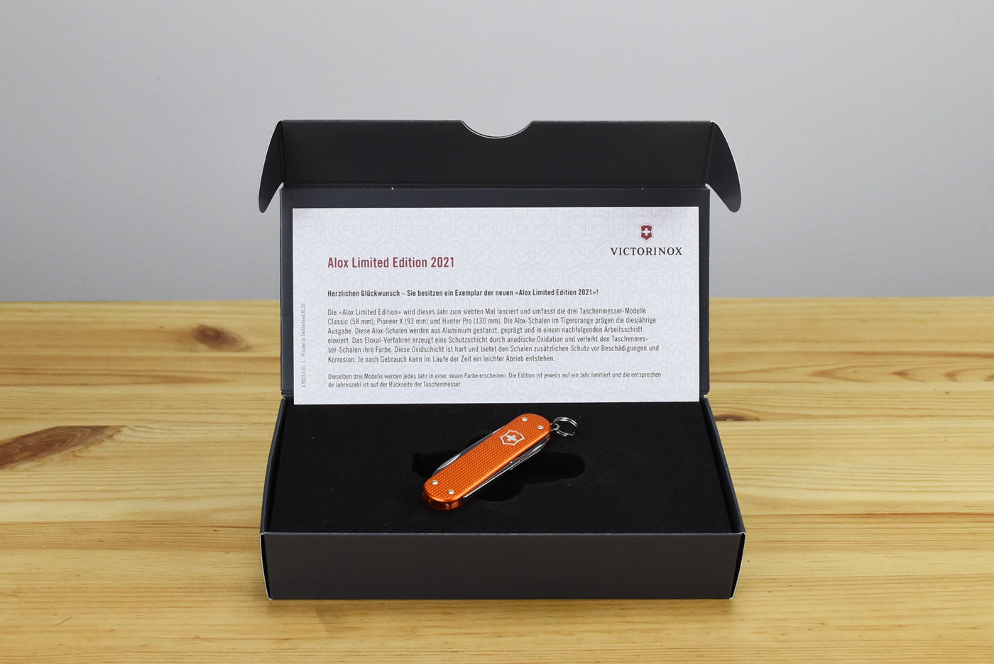 Victorinox Classic Alox Multitool Pocket Knife 0.6221.L21 (Limited Edition 2021)