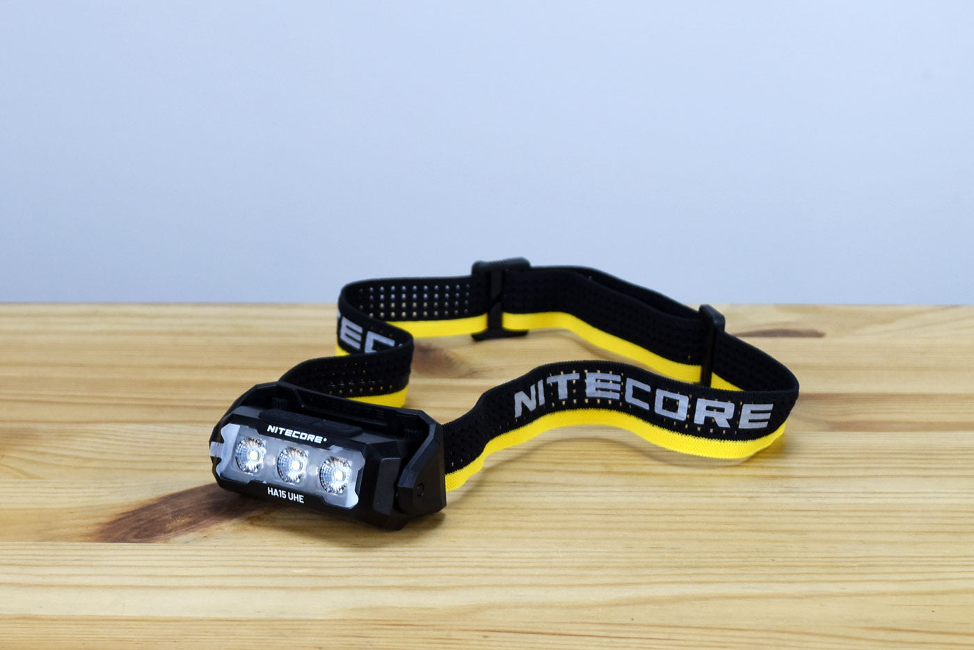 Nitecore HA15 Ultra Lightweight LED AA Headlamp (400 Lumens)