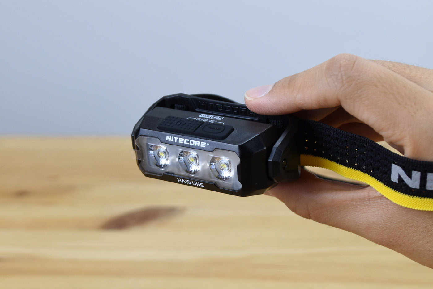 Nitecore HA15 Ultra Lightweight LED AA Headlamp (400 Lumens)