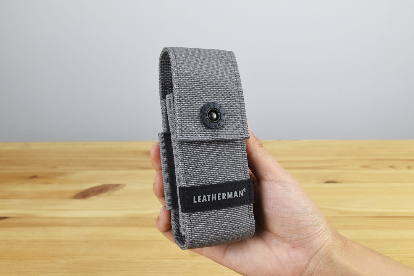 Leatherman ARC Multitool (Silver/Black Steel Handle)