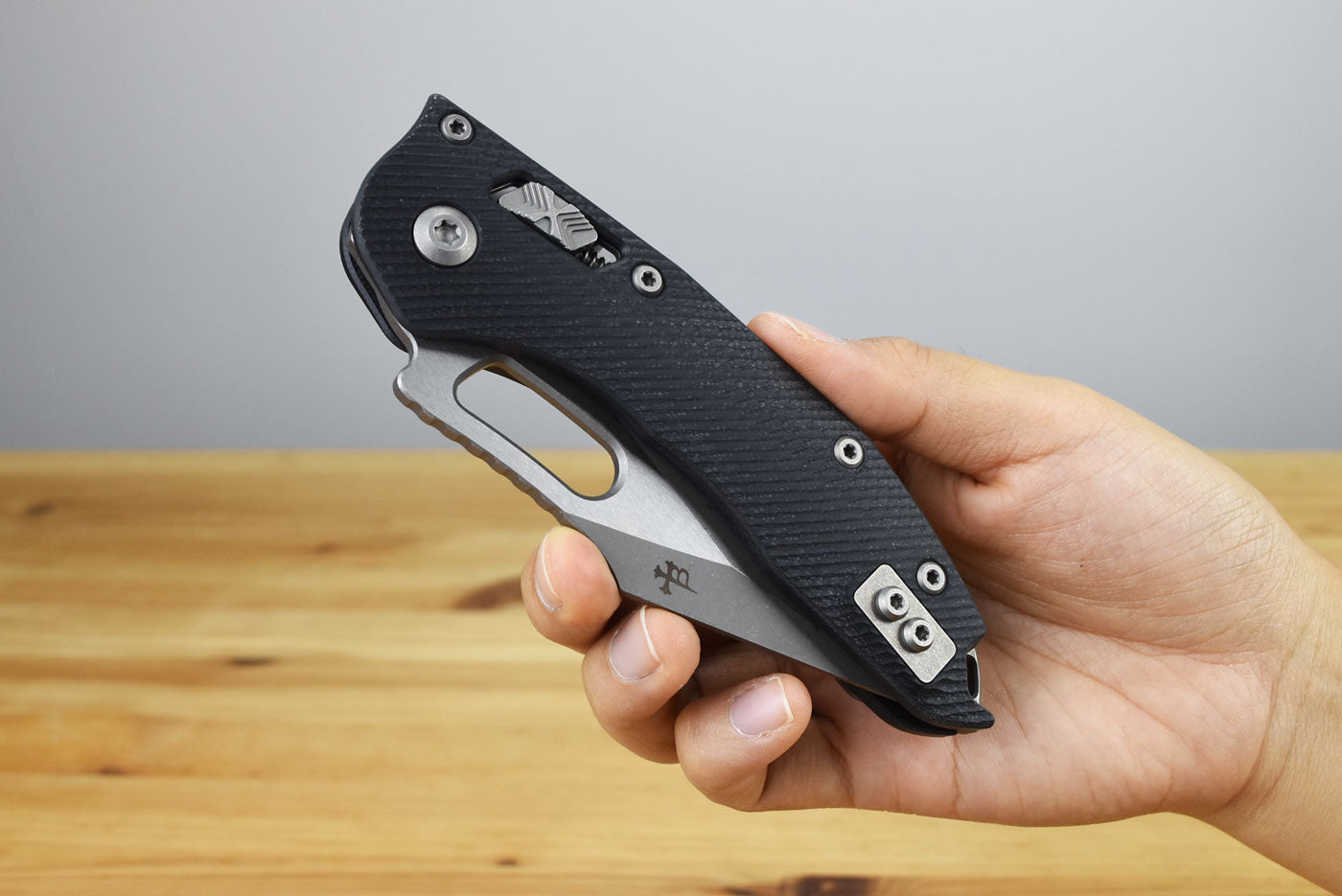 Microtech Stitch RAM-LOK™ S/E Folding Knife (Black G10 Handle)