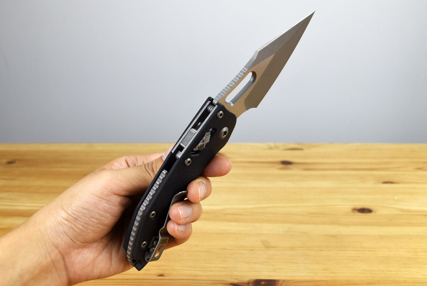 Microtech Stitch RAM-LOK™ S/E Folding Knife (Black G10 Handle)