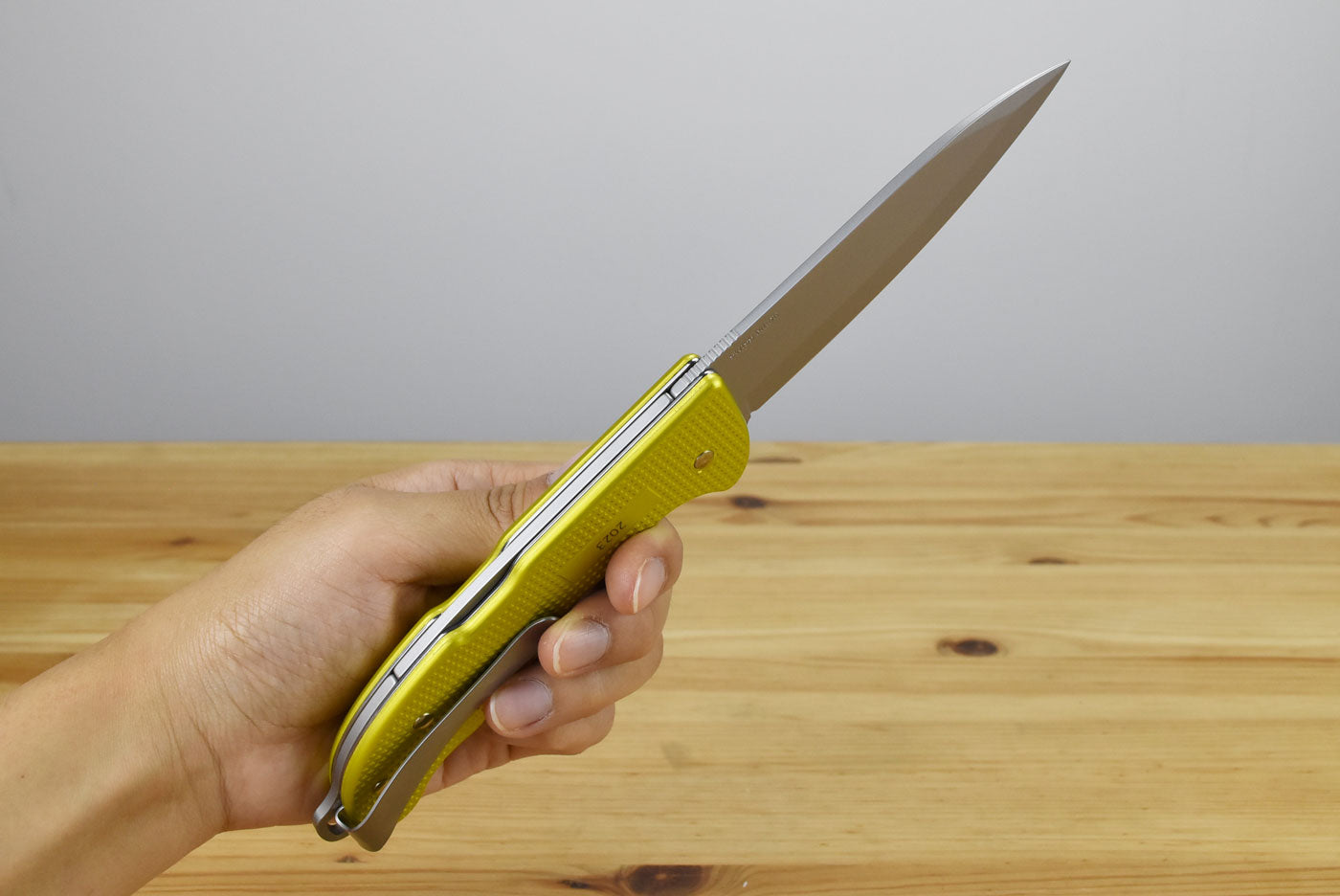 Victorinox Hunter Pro Alox Electric Yellow Back Lock Folding Knife 0.9415.L23 (Limited Edition 2023)