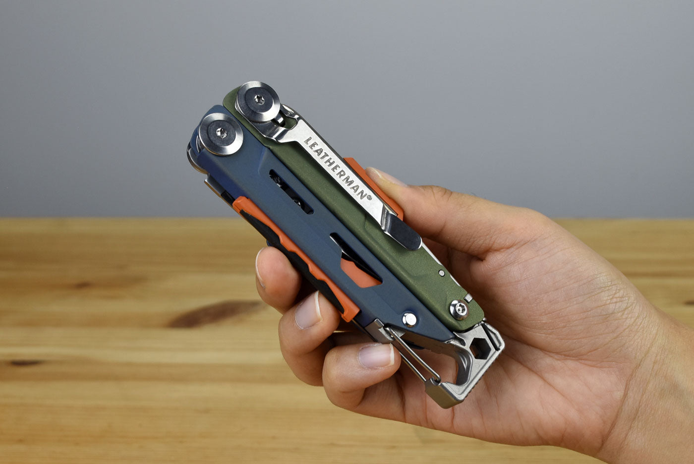 Leatherman Signal Multitool (Tundrascape)
