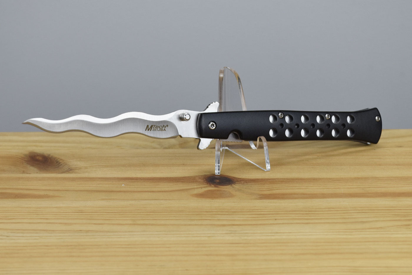 MTech A2042WB Linerlock Assisted Folding Blade (Black Anodized Aluminum Handle)