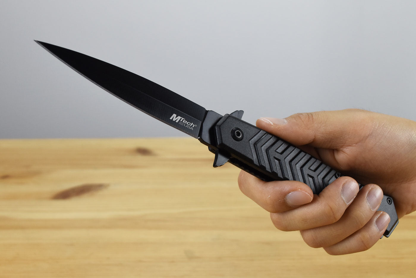 MTech A2025BK Linerlock Assisted Folding Blade (Black Anodized Aluminum Handle)