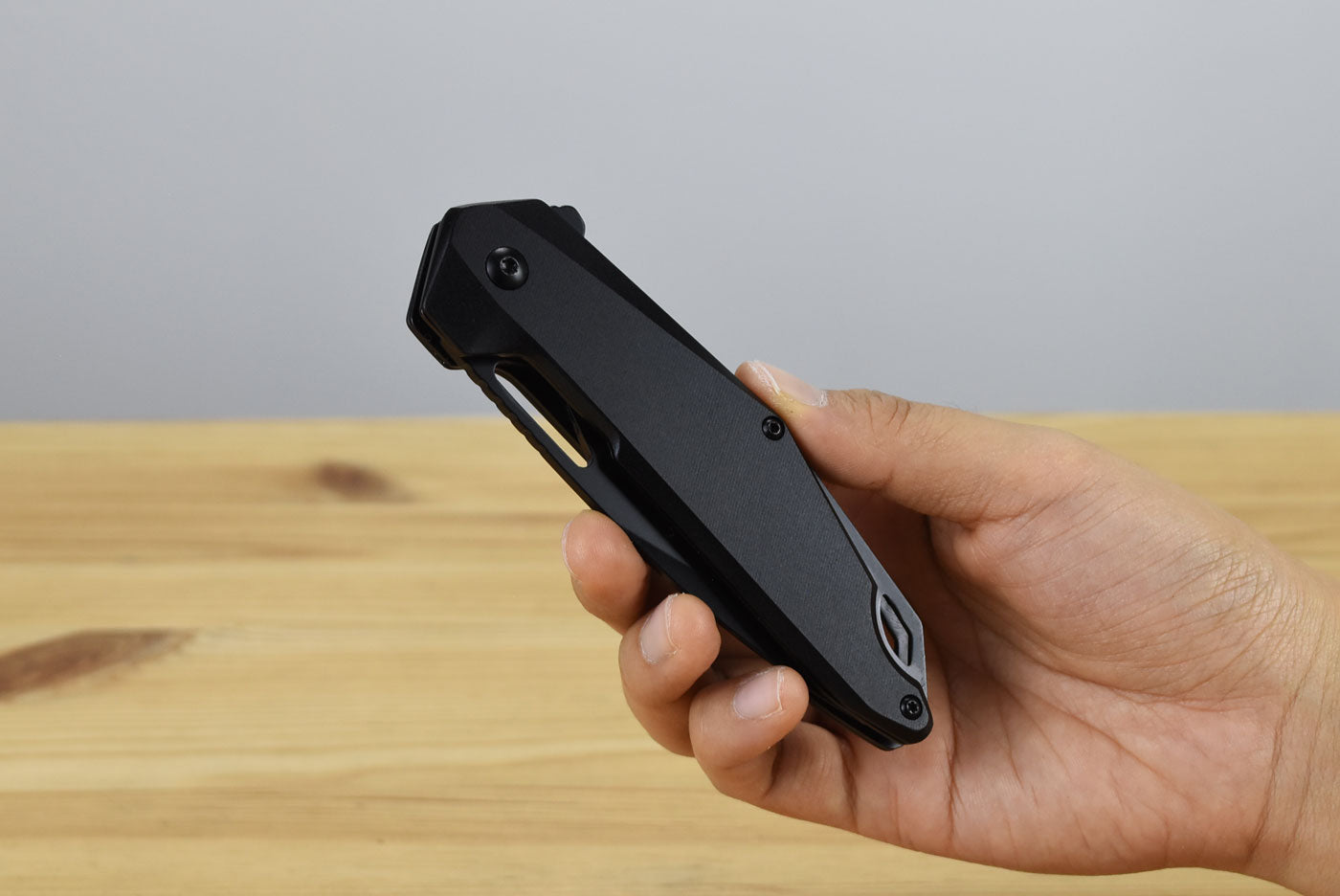 MTech A2038BK Linerlock Assisted Folding Blade (Black Anodized Aluminum Handle)