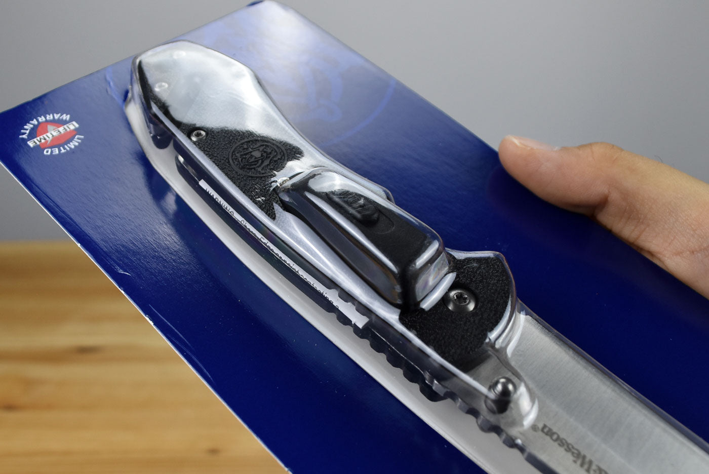 Smith & Wesson Flashlight Folding Blade