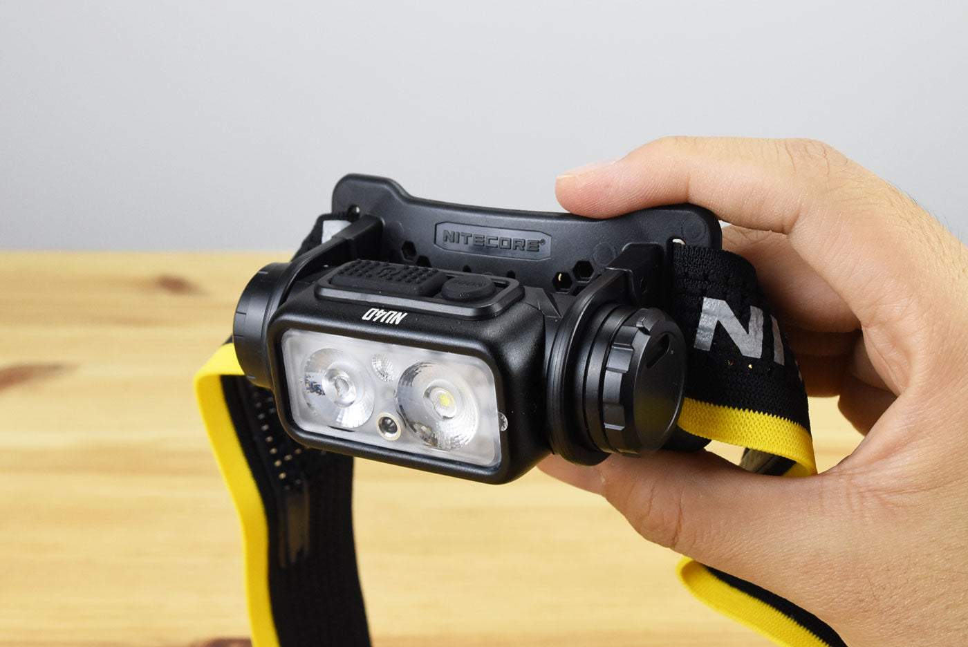 Nitecore NU40 Spotlight + Floodlight Rechargeable Headlamp (1000 Lumens)
