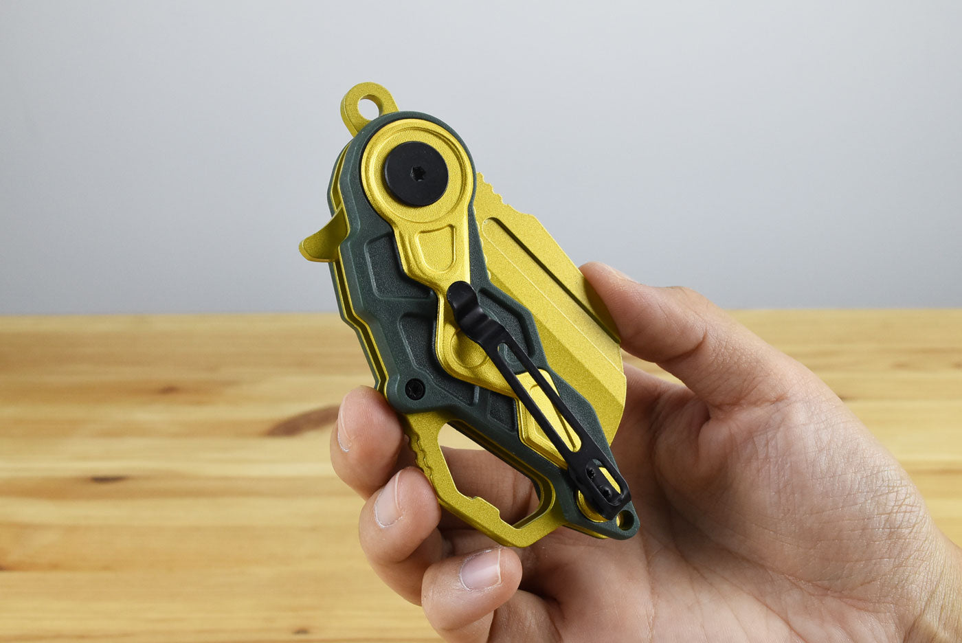 MTech MTA1199 Linerlock Assisted Folding Blade (Gold)
