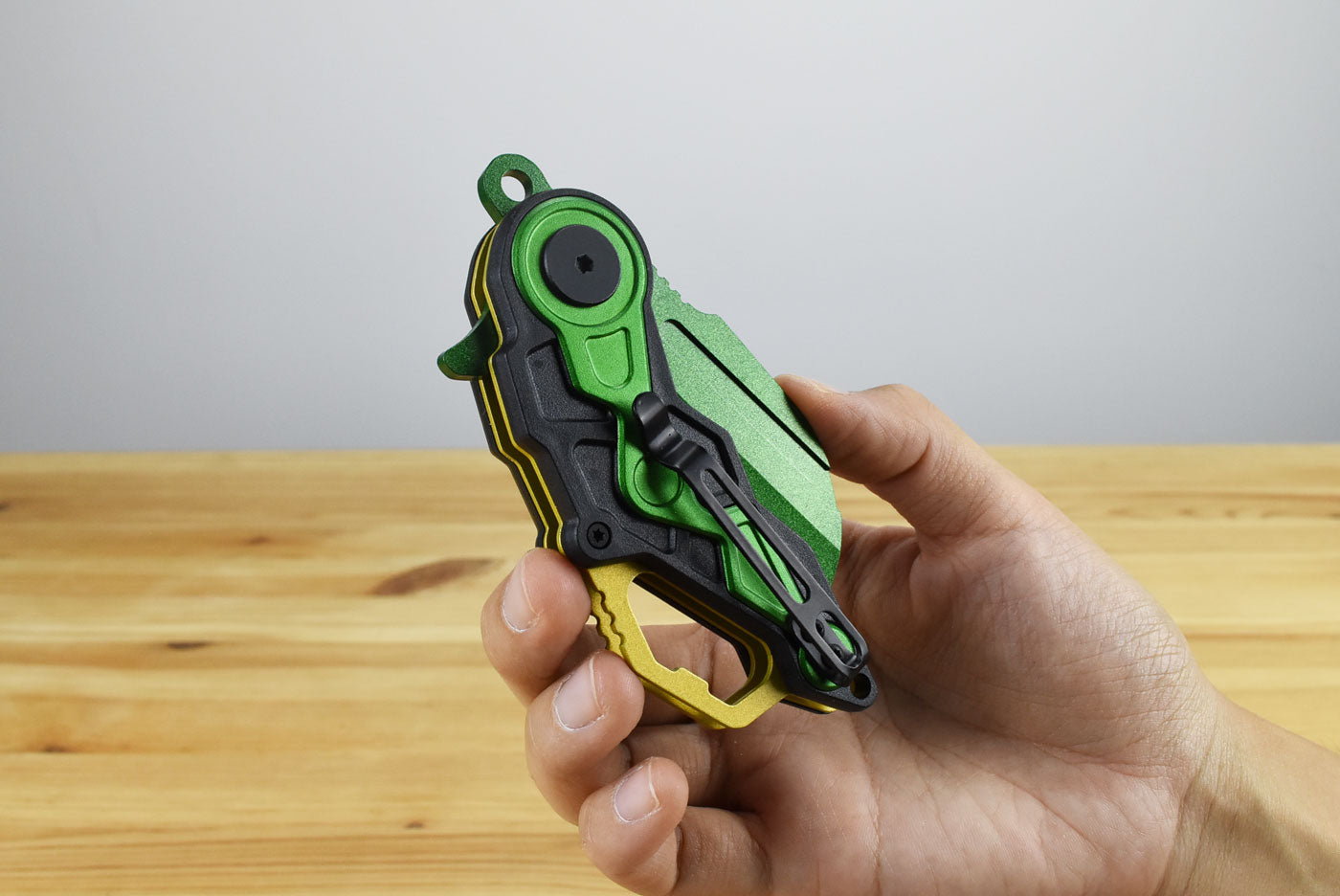 MTech MTA1199 Linerlock Assisted Folding Blade (Green)