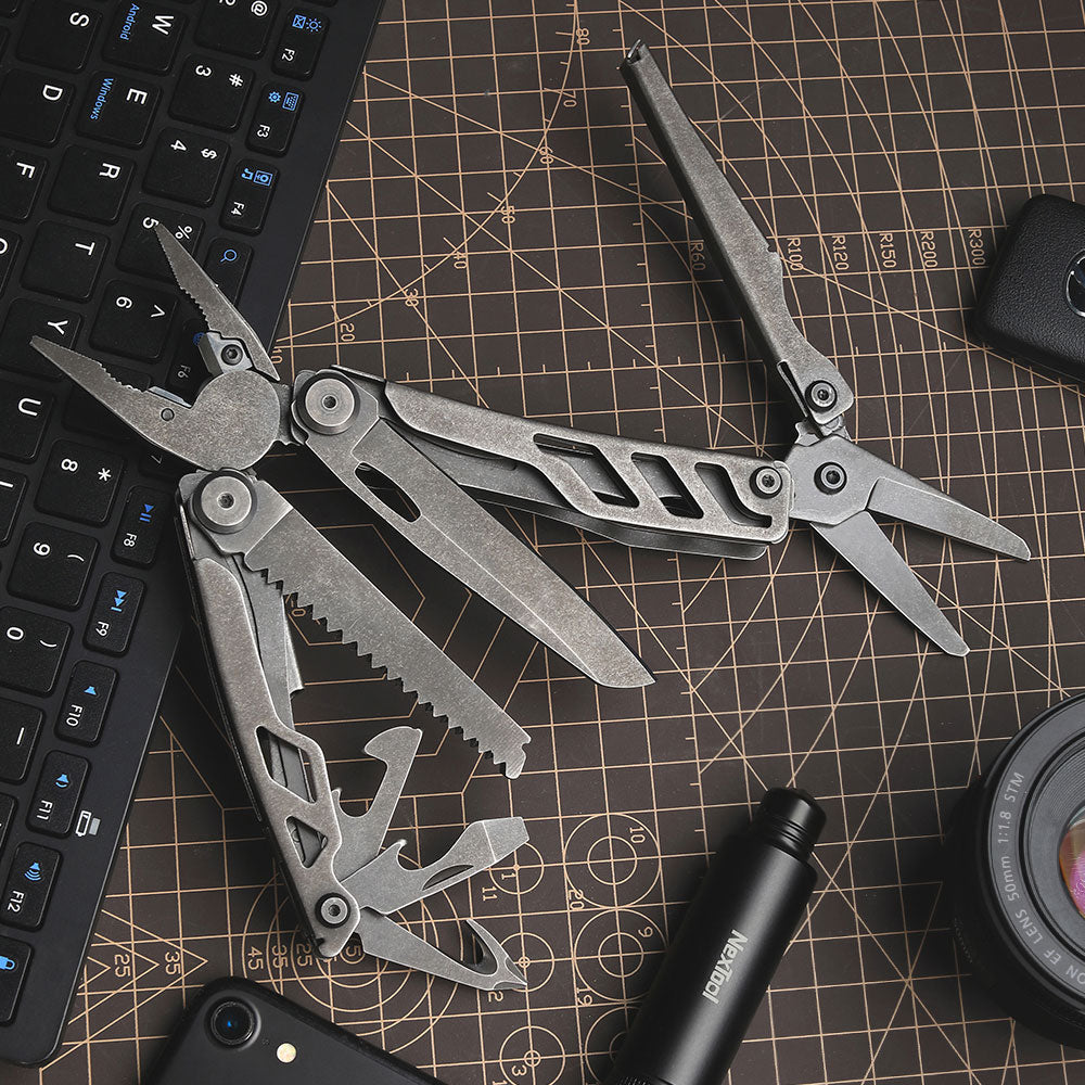 NexTool NE20120 16-In-1 Flagship Pro Multitool (Dark)