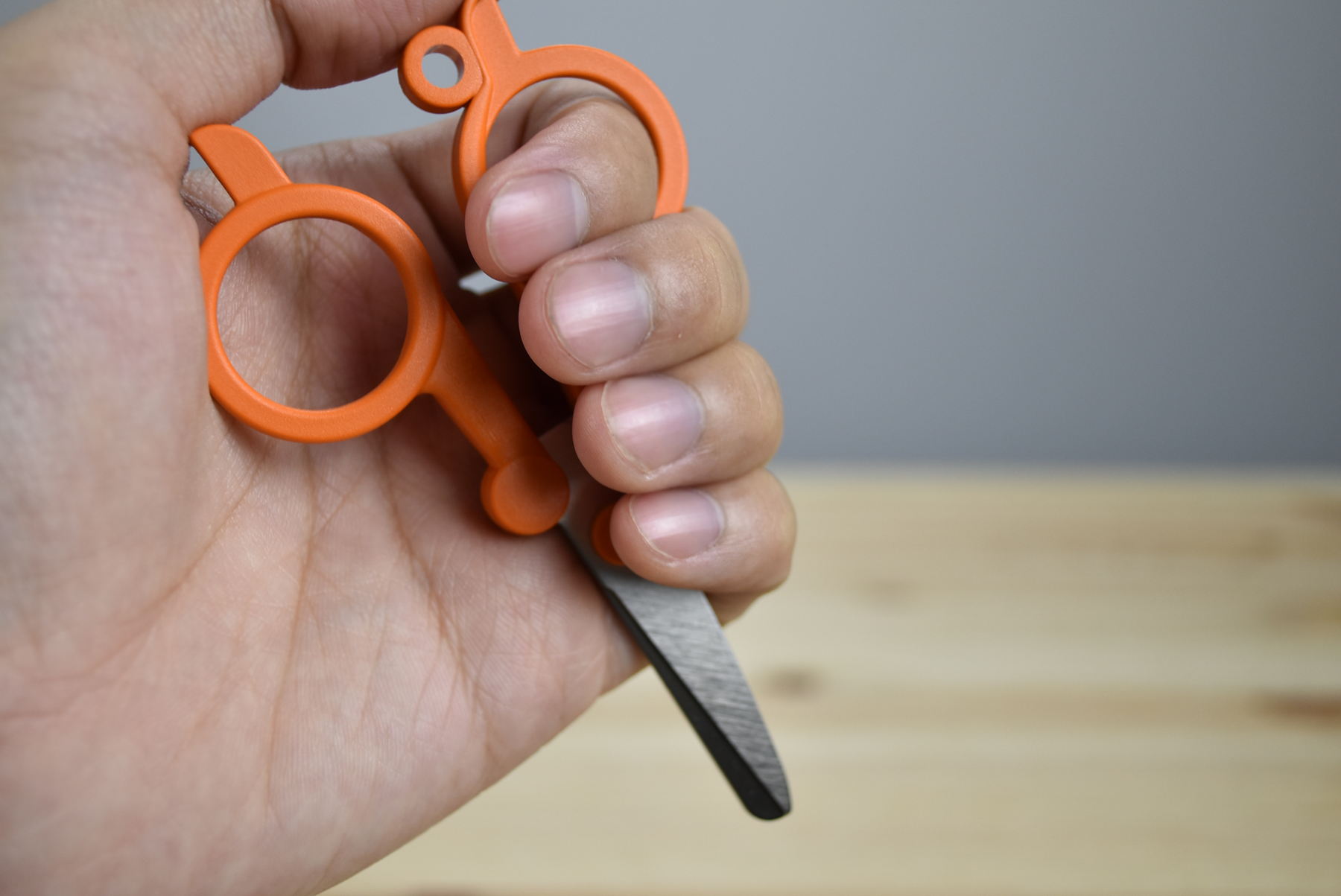 Fiskars Foldable Scissors 11cm - Thomas Tools