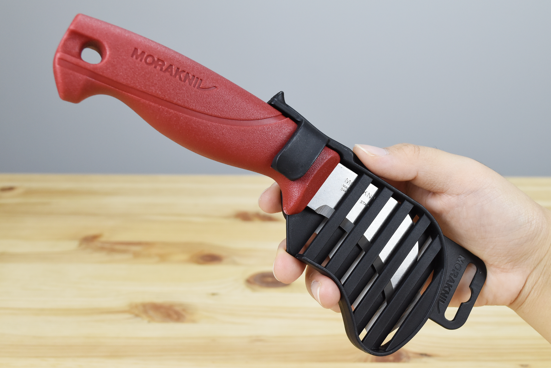 Morakniv Roofing Felt Knife