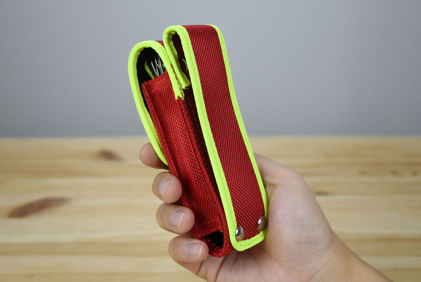 Victorinox RescueTool Multitool Pocket Knife 0.8623.MWN (Phosphorescent Yellow)