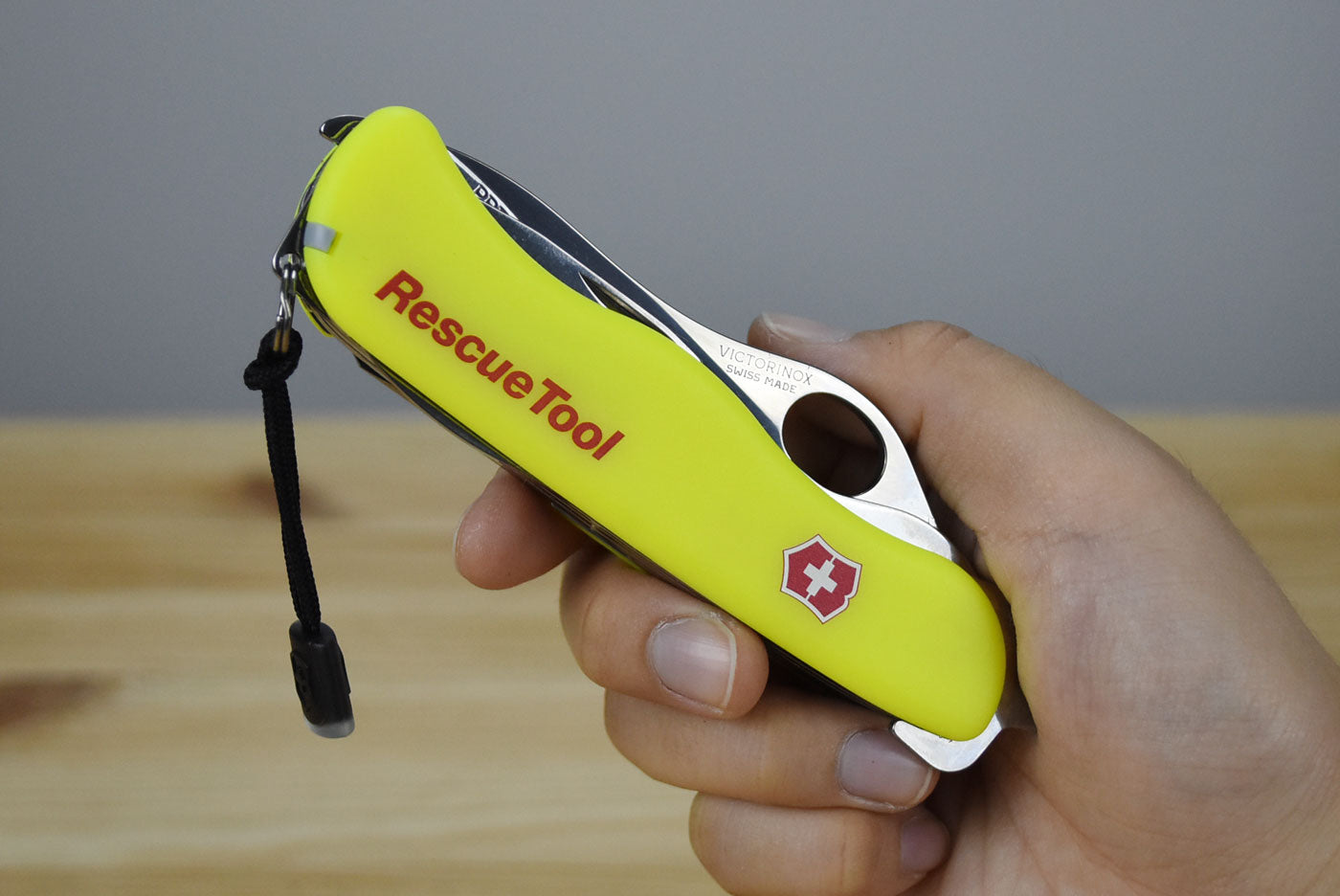 Victorinox RescueTool Multitool Pocket Knife 0.8623.MWN (Phosphorescent Yellow)