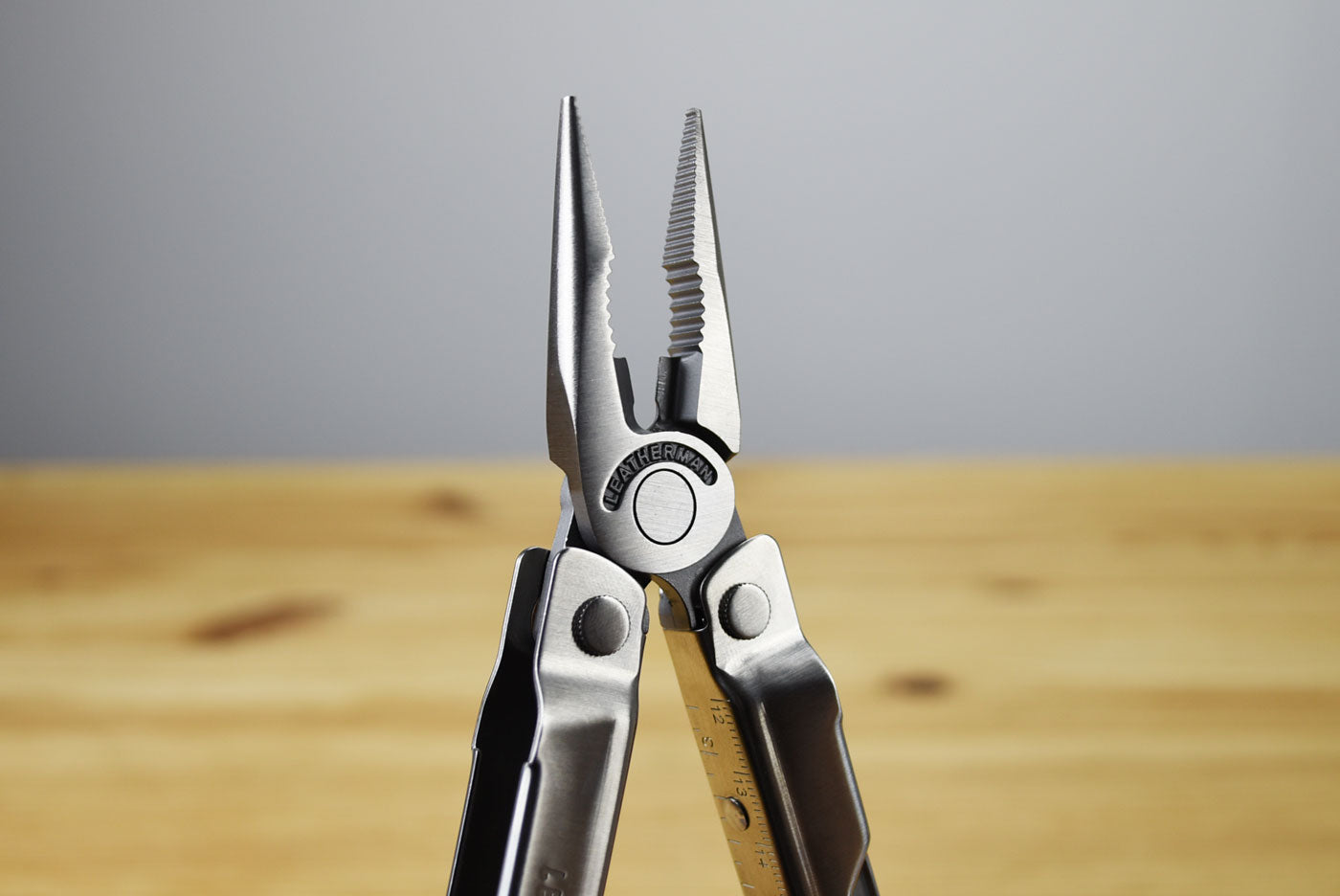 Leatherman Bond Multitool (Stainless Steel Handle)