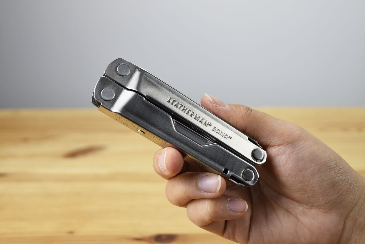 Leatherman Bond Multitool (Stainless Steel Handle)