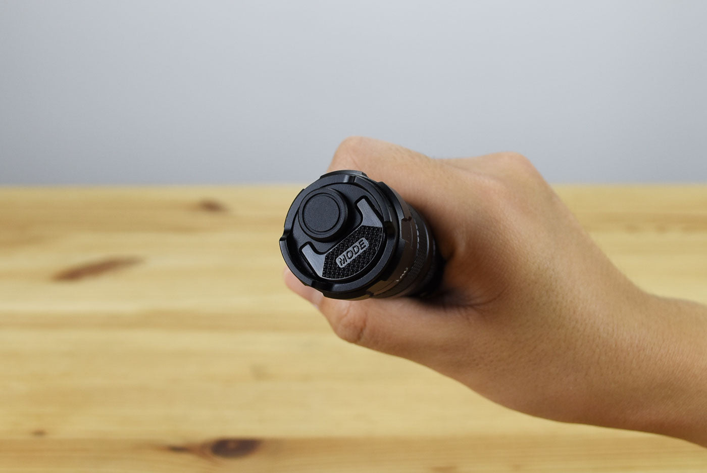 Nitecore SRT6i LED Rechargeable Flashlight (2100 Lumens)