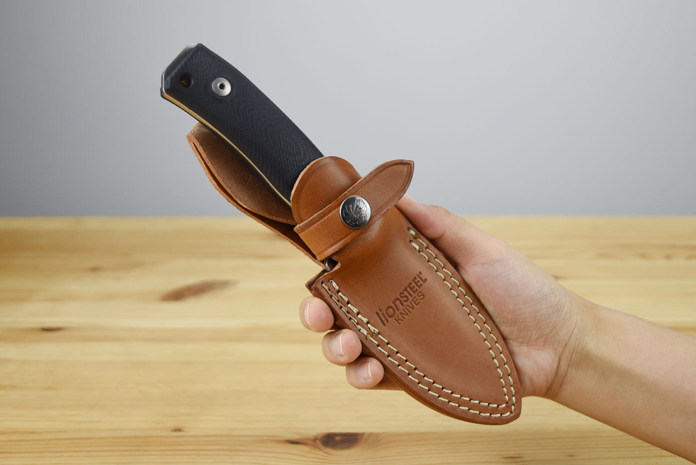 LionSteel M4 (Black G10 Handle)
