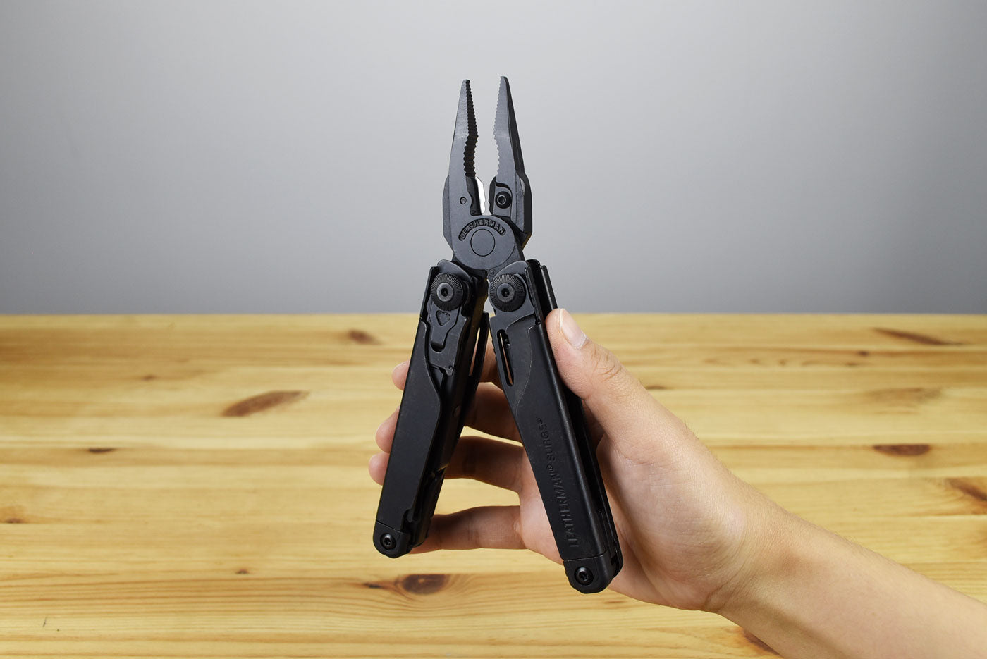 Leatherman Surge Multitool (2 Versions)