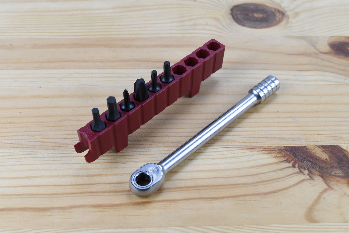Victorinox Accessory Ratchet Bit Case and 6 Bits 3.0306